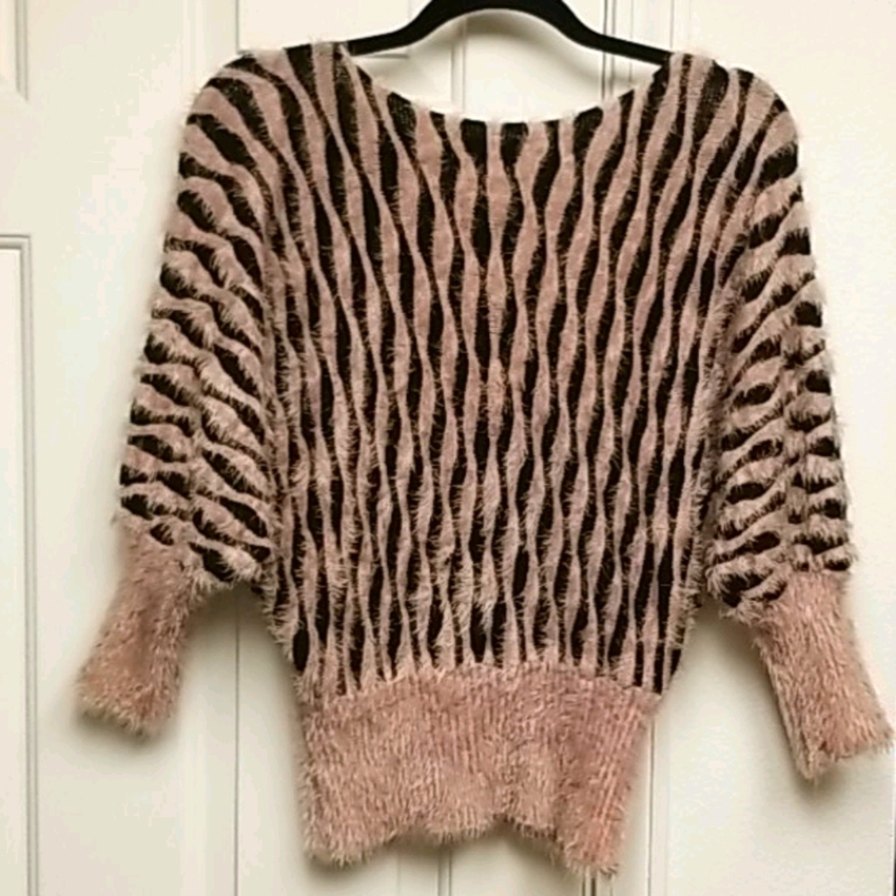 SOFT & Fuzzy Sweater Animal Print top Dolman Batwing Boat neck Mingle Shirt LA